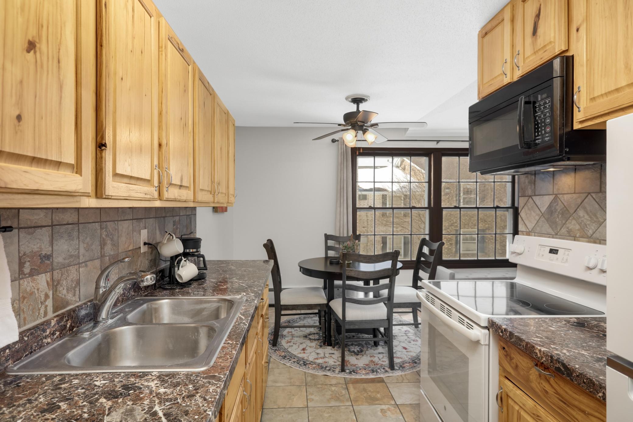 811 Smetana Road, Unit 8 Hopkins, MN 55343 - Photo 6 of 23