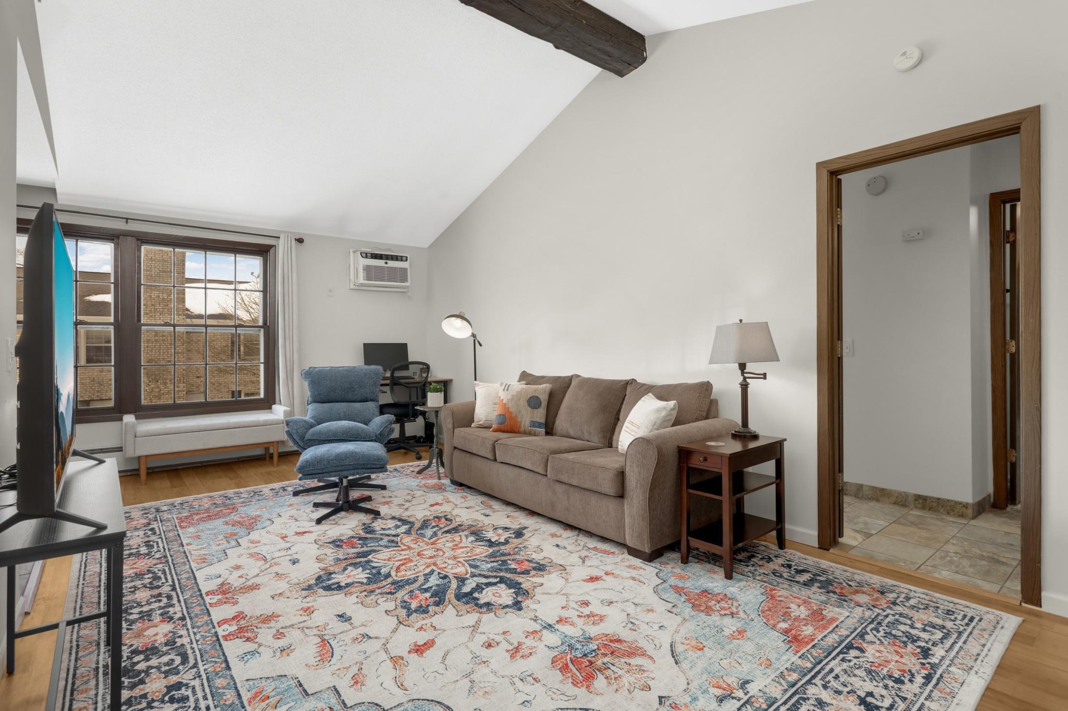 811 Smetana Road, Unit 8 Hopkins, MN 55343 - Photo 8 of 18