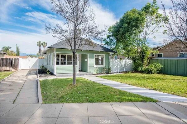 $3,200 | 1107 West Grand Boulevard, Corona, CA 92882