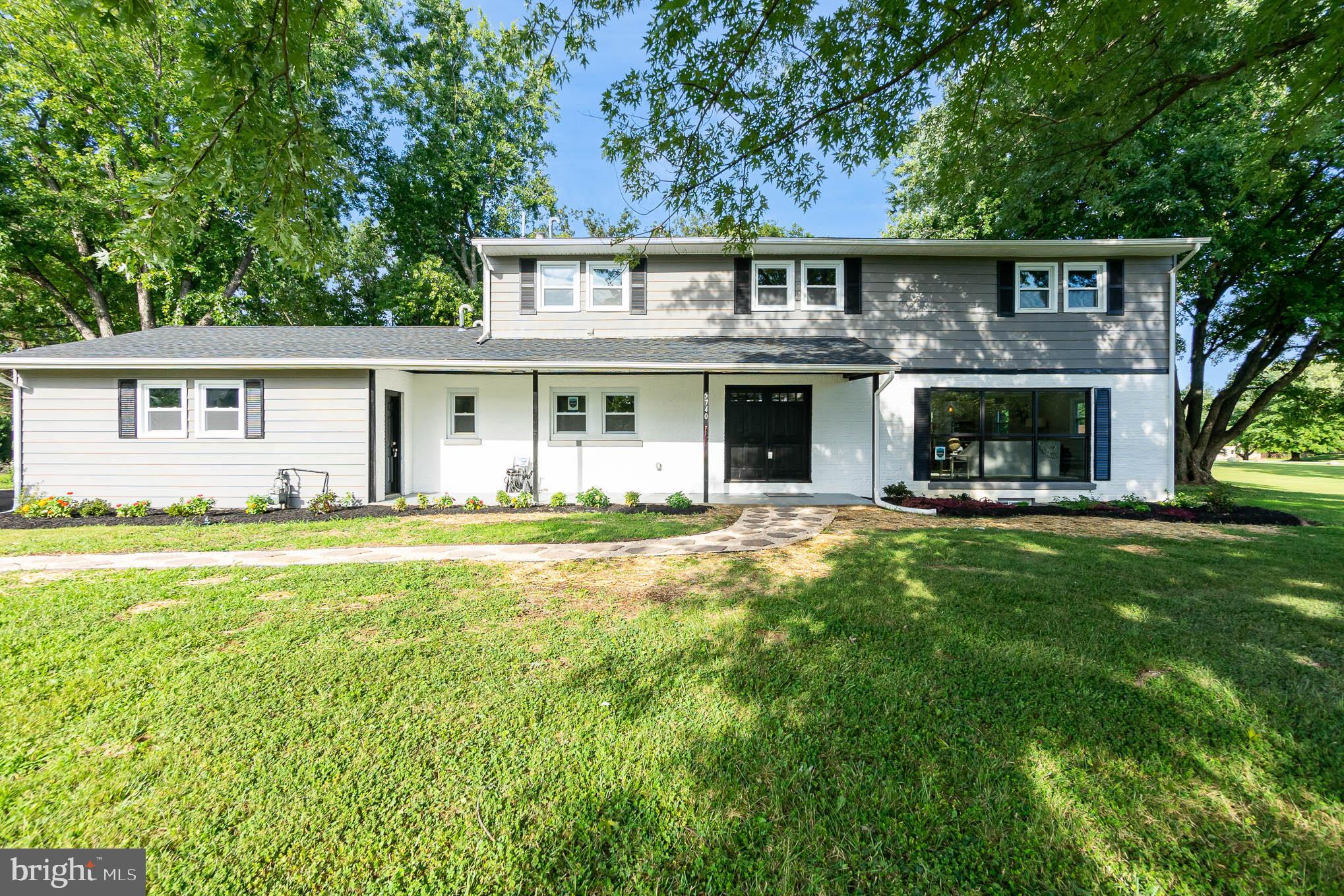 Grand 5/6 Bedroom 4 1/2 Bath 2 Car Garage on  1+ac