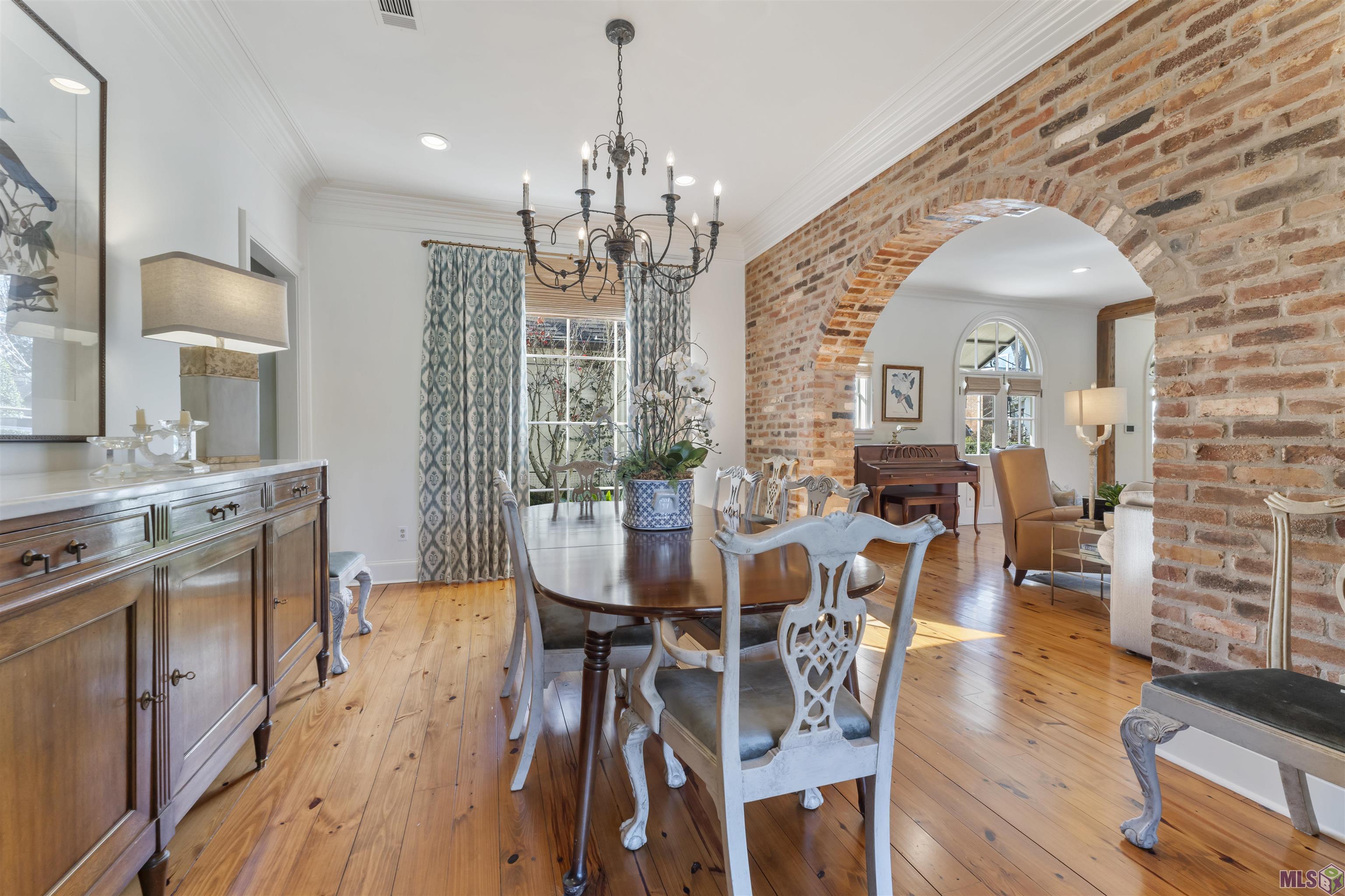 754 Millgate Place Baton Rouge, LA 70808 - Photo 7 of 37