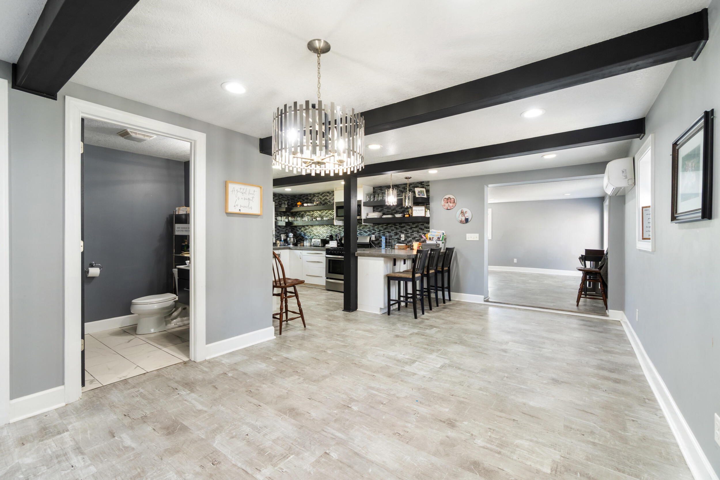 4259 Brooklyn Road Jackson, MI 49201 - Photo 4 of 27 4259 Brooklyn Rd Jackson MI - 00024