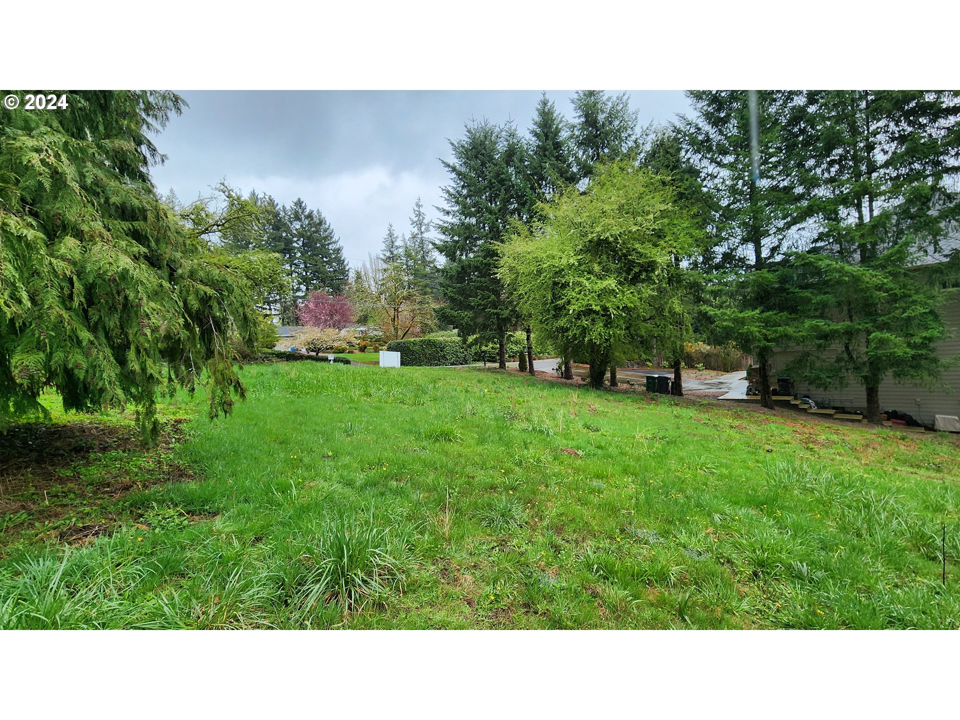 840 Southwest Stephenson Street Portland, OR 97219 - Photo 8 of 15