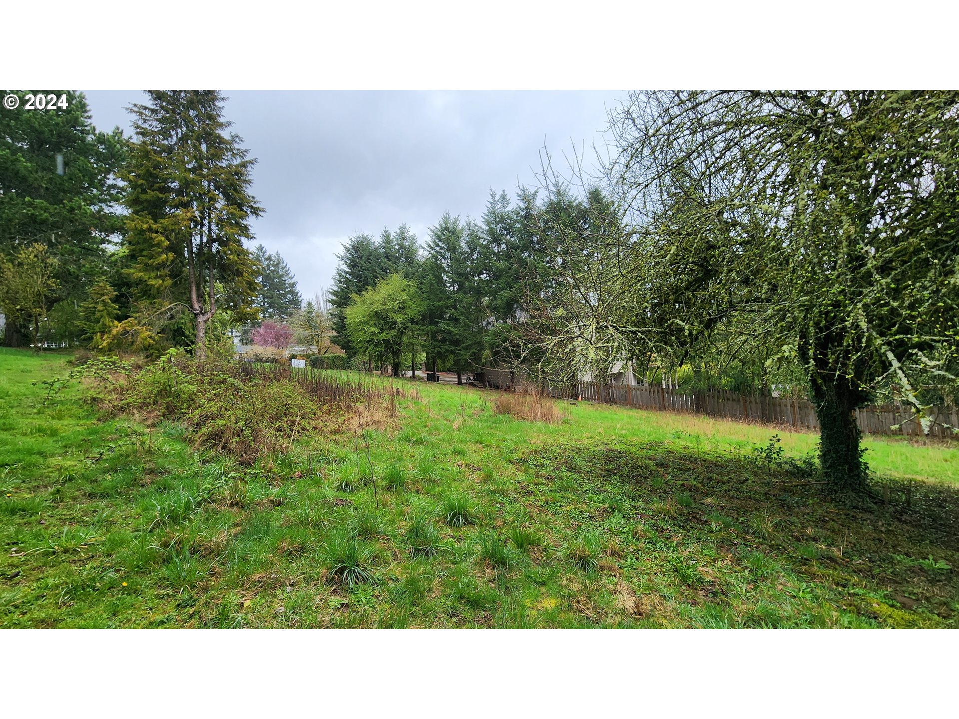 840 Southwest Stephenson Street Portland, OR 97219 - Photo 9 of 15