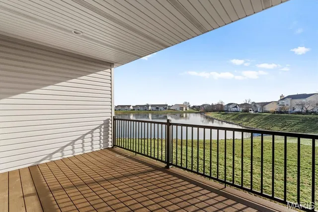 $385,000 | 700 Applewood Creek Drive, Fairview Heights, IL 62208