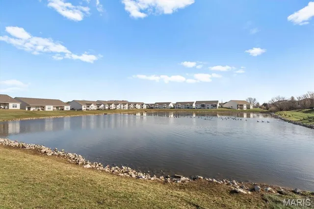$385,000 | 700 Applewood Creek Drive, Fairview Heights, IL 62208