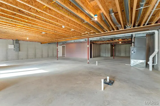 $385,000 | 700 Applewood Creek Drive, Fairview Heights, IL 62208