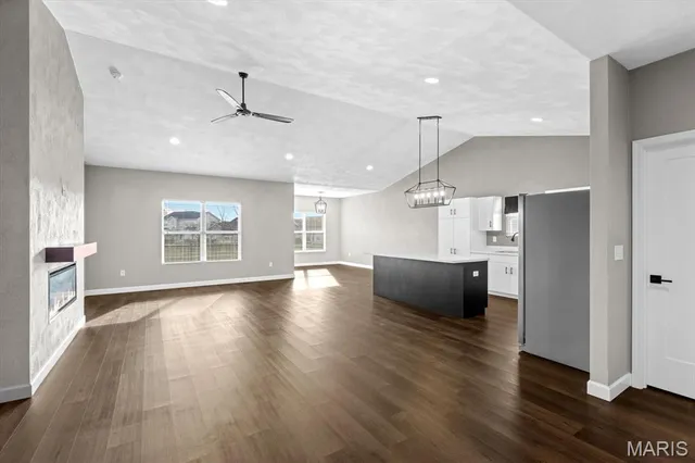 $385,000 | 700 Applewood Creek Drive, Fairview Heights, IL 62208