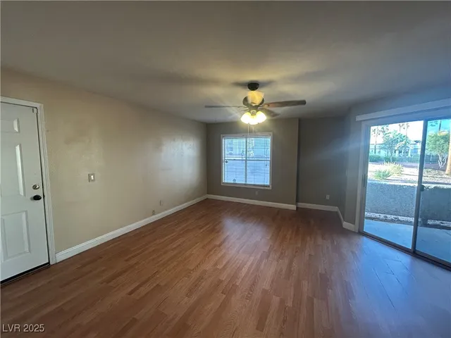 $949 | 6800 East Lake Mead Boulevard, Unit 1055, Las Vegas, NV 89156