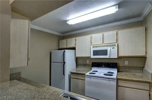 $1,195 | 8101 West Flamingo Road, Unit 1061, Las Vegas, NV 89147