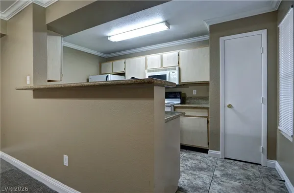$1,195 | 8101 West Flamingo Road, Unit 1061, Las Vegas, NV 89147