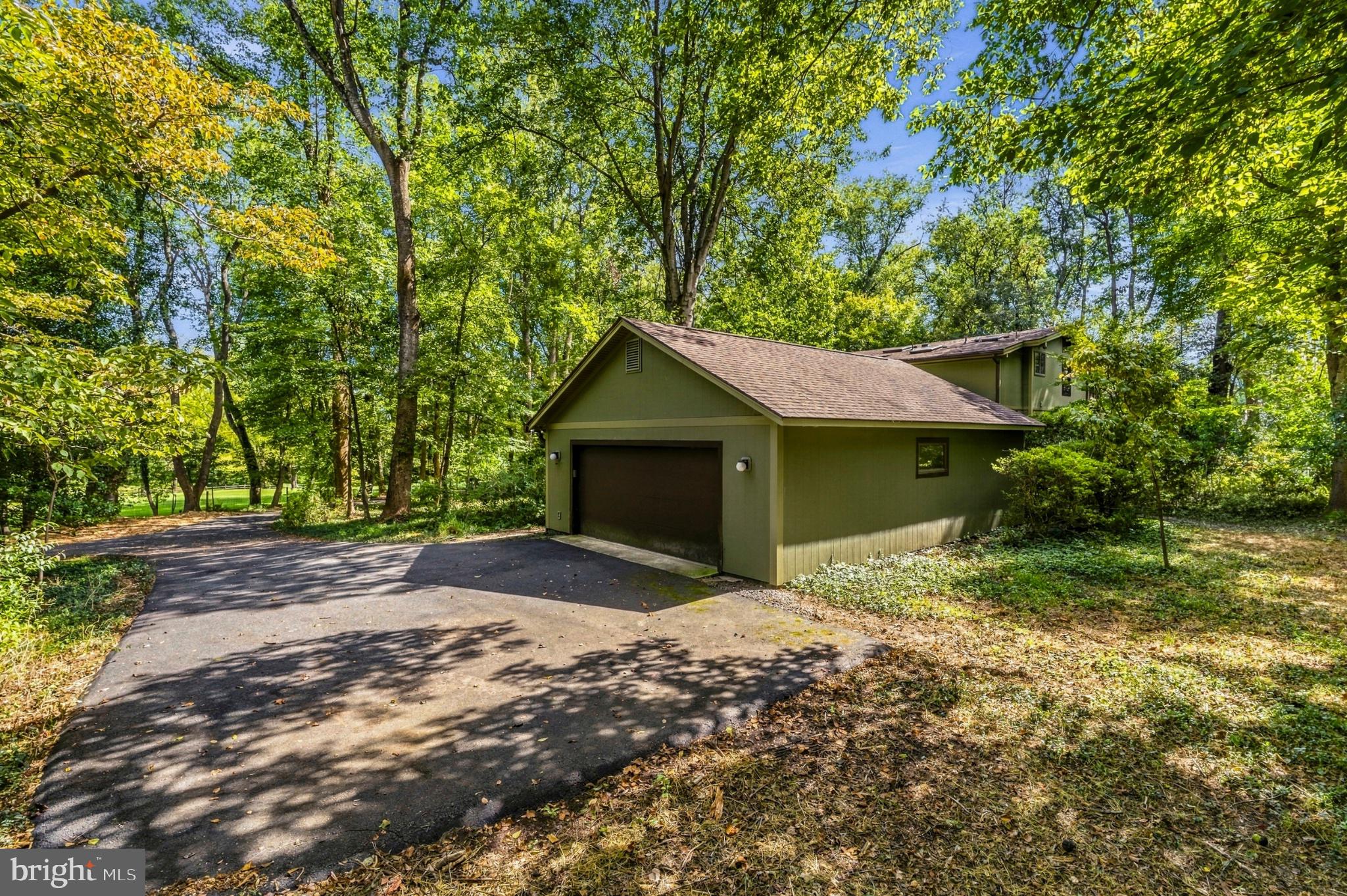 500 Walker Road Great Falls, VA 22066 - Photo 17 of 74 Gallery Image 17