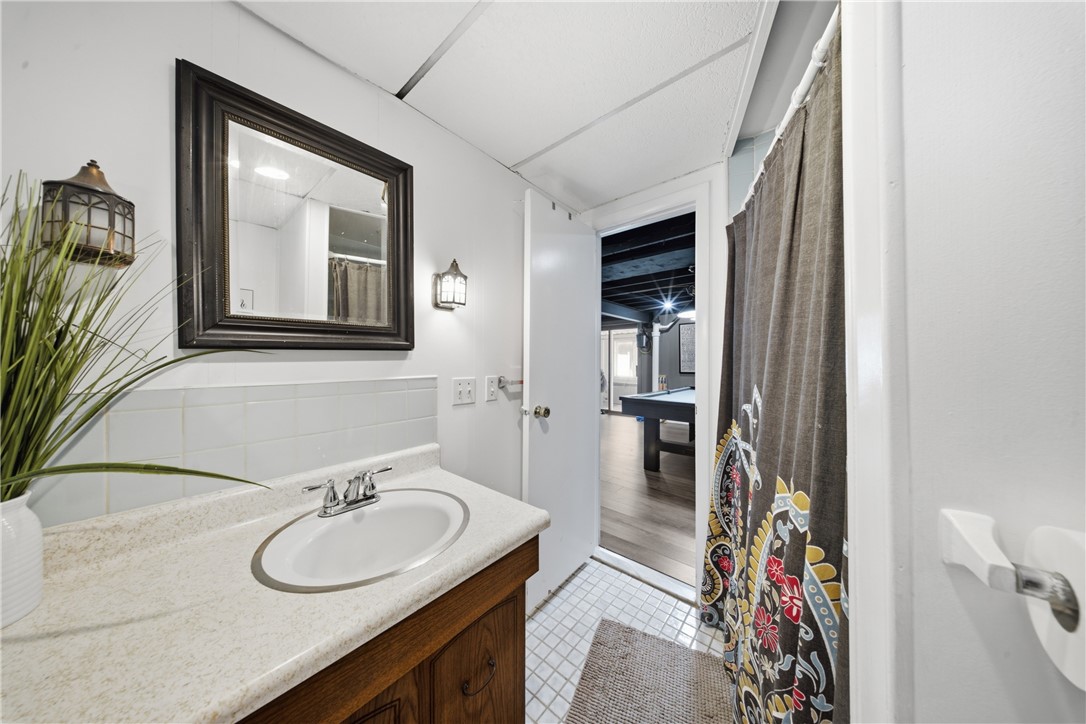 968 Rumson Road Greece, NY 14616 - Photo 40 of 47 Full Bath - Basement