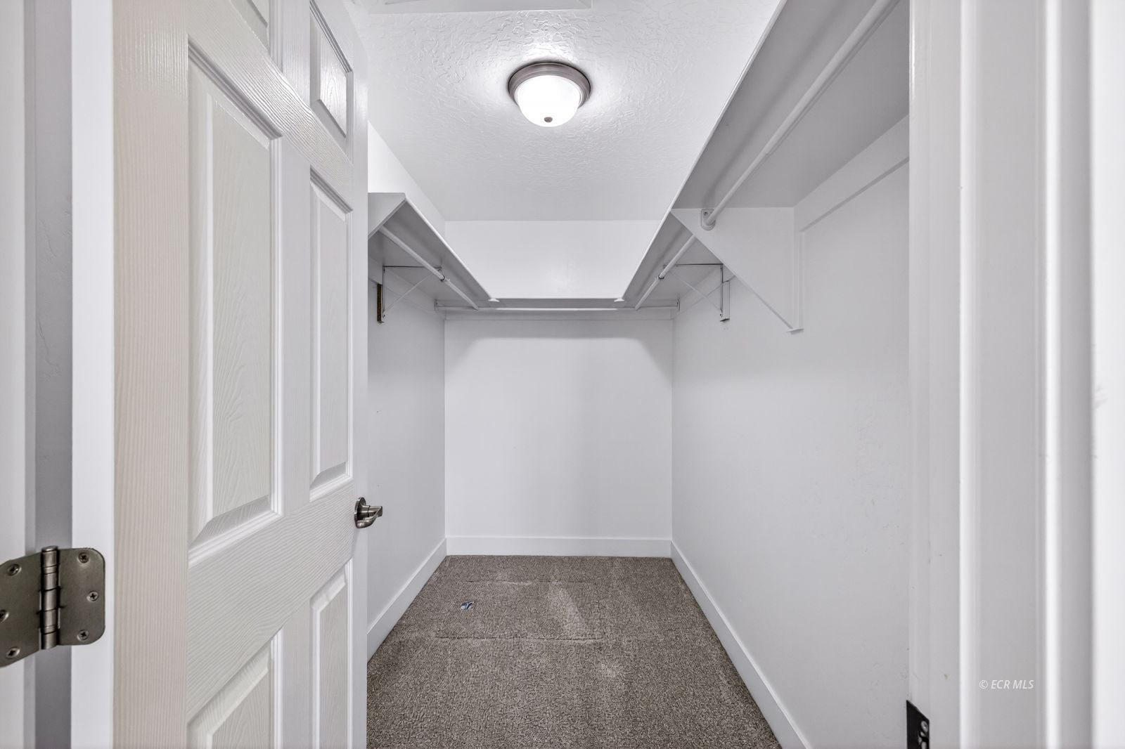 215 Spring Creek Parkway Spring Creek, NV 89815 - Photo 10 of 27