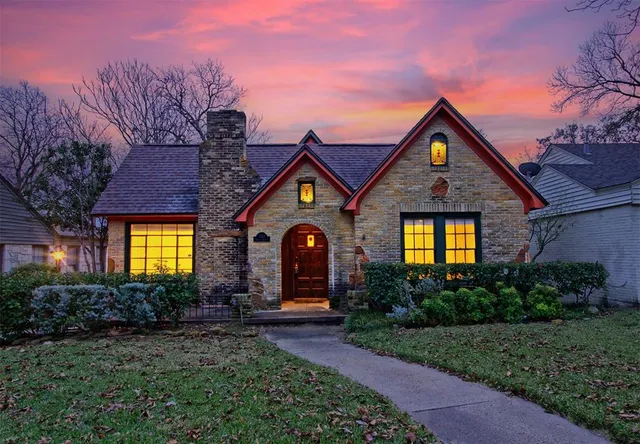 $595,000 | 7010 Vivian Avenue, Dallas, TX 75223