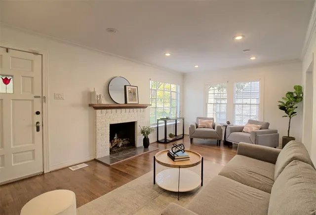 $595,000 | 7010 Vivian Avenue, Dallas, TX 75223