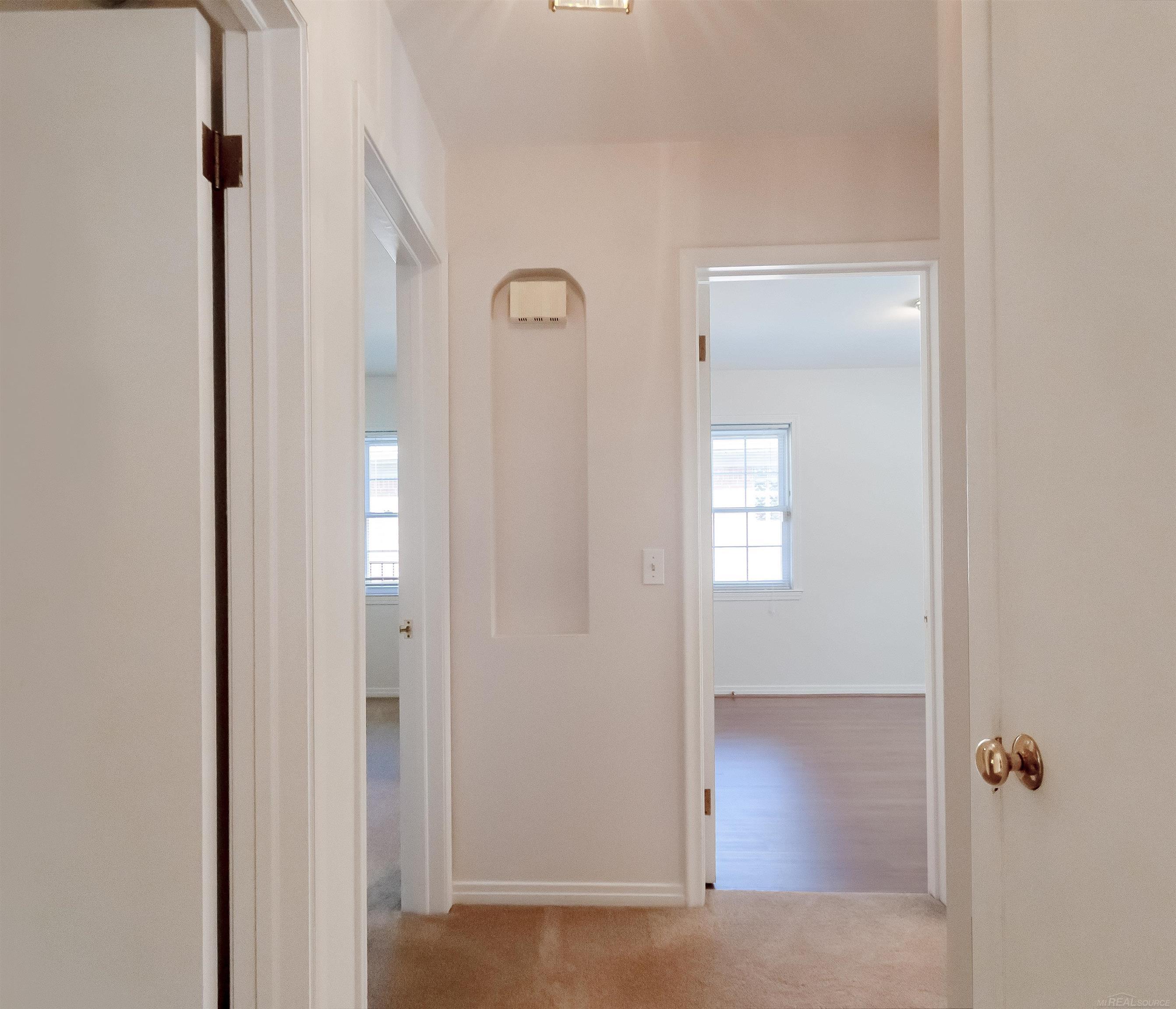 880 Shoreham Road Grosse Pointe, MI 48236 - Photo 19 of 46 50085857-18.JPG
