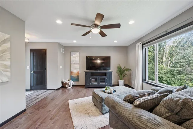 $525,000 | 13715 Grafton Court, Apple Valley, MN 55124