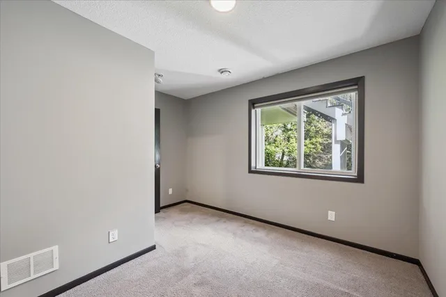 $525,000 | 13715 Grafton Court, Apple Valley, MN 55124