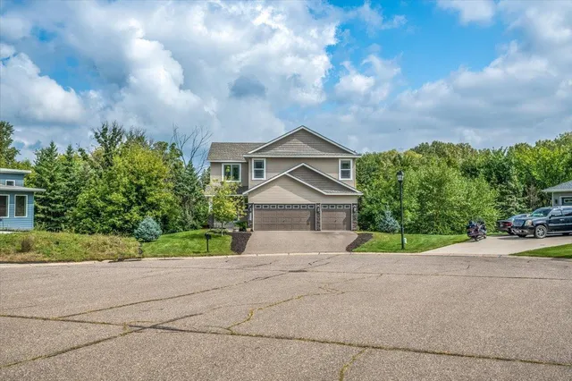 $525,000 | 13715 Grafton Court, Apple Valley, MN 55124