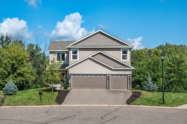$525,000 | 13715 Grafton Court, Apple Valley, MN 55124