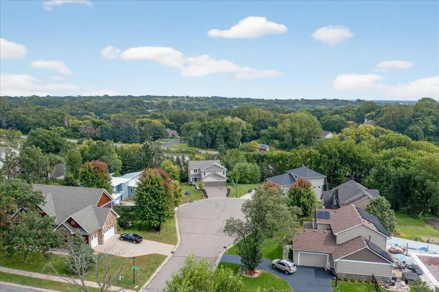 $525,000 | 13715 Grafton Court, Apple Valley, MN 55124