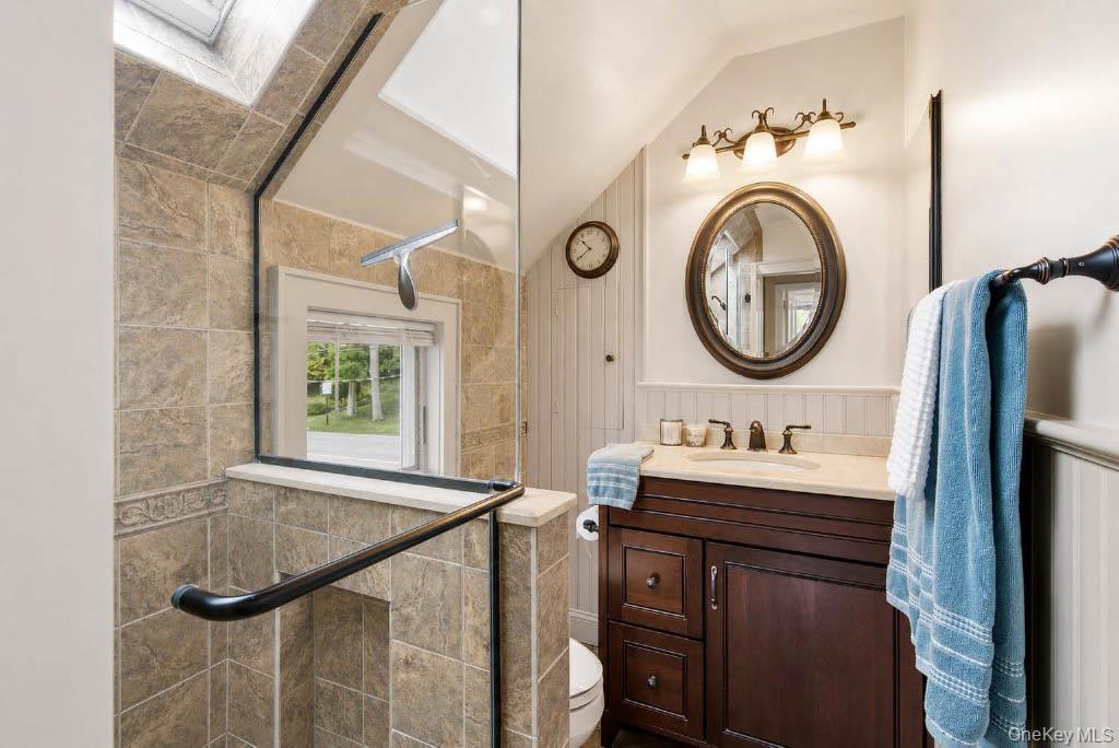 33 Prospect Road Centerport, NY 11721 - Photo 31 of 48 Second floor full bath with shower.