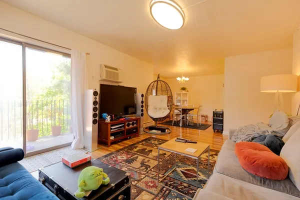 $2,800 | 16 Winter Street, Unit 42C, Waltham, MA 02451
