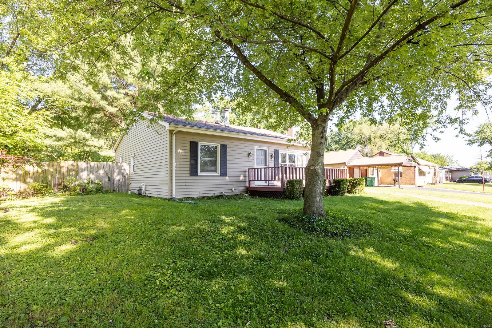 111 Dean Avenue O'Fallon, IL 62269 - Photo 2 of 25