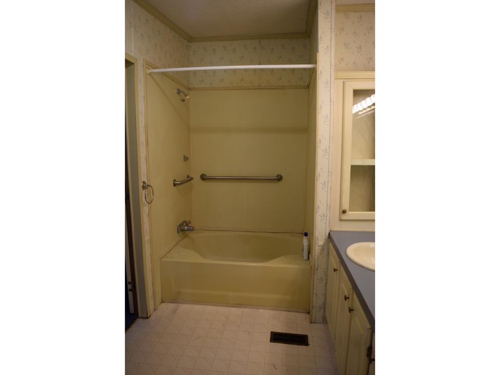 117 Dorchester Road Rumney, NH 03266 - Photo 11 of 32 Gallery Image 11