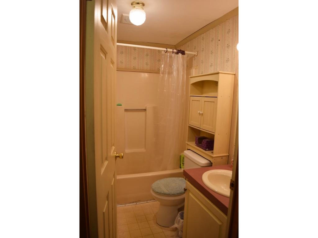 117 Dorchester Road Rumney, NH 03266 - Photo 17 of 32 Gallery Image 17