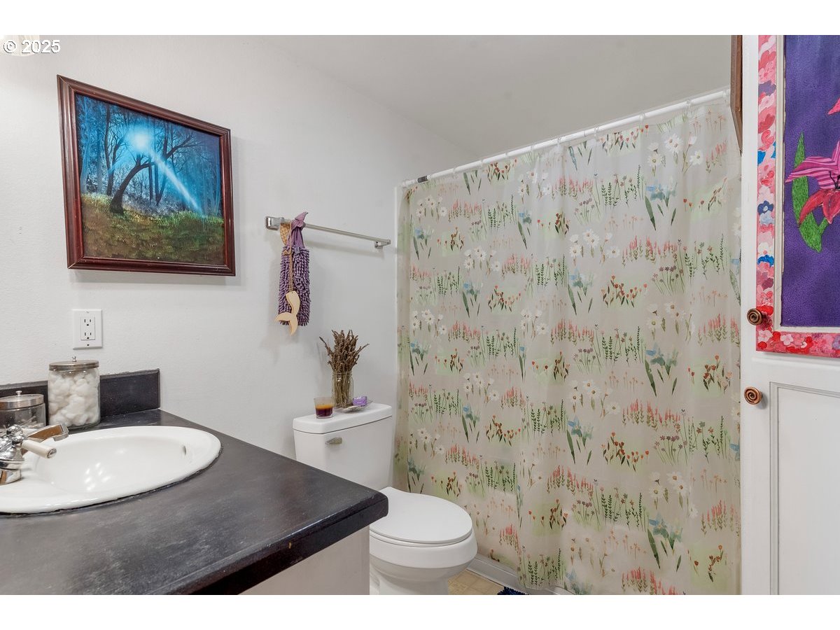 8990 Perrydale Road Amity, OR 97101 - Photo 27 of 37