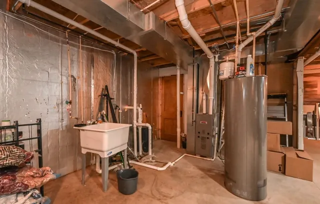 a view of an entryway with patio