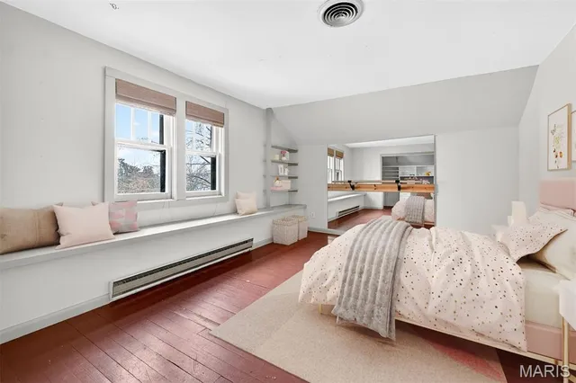 $1,250,000 | 49 Aberdeen Place, Clayton, MO 63105