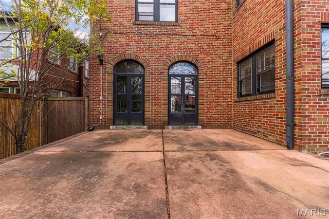 $1,250,000 | 49 Aberdeen Place, Clayton, MO 63105