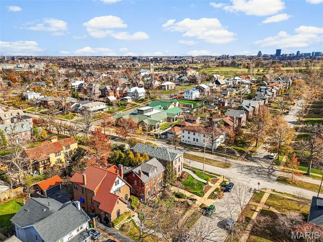 $1,250,000 | 49 Aberdeen Place, Clayton, MO 63105