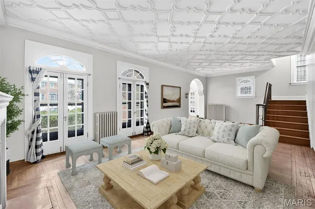 $1,250,000 | 49 Aberdeen Place, Clayton, MO 63105