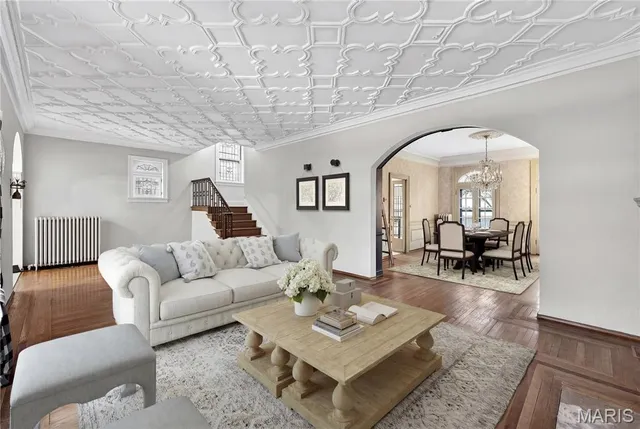 $1,250,000 | 49 Aberdeen Place, Clayton, MO 63105