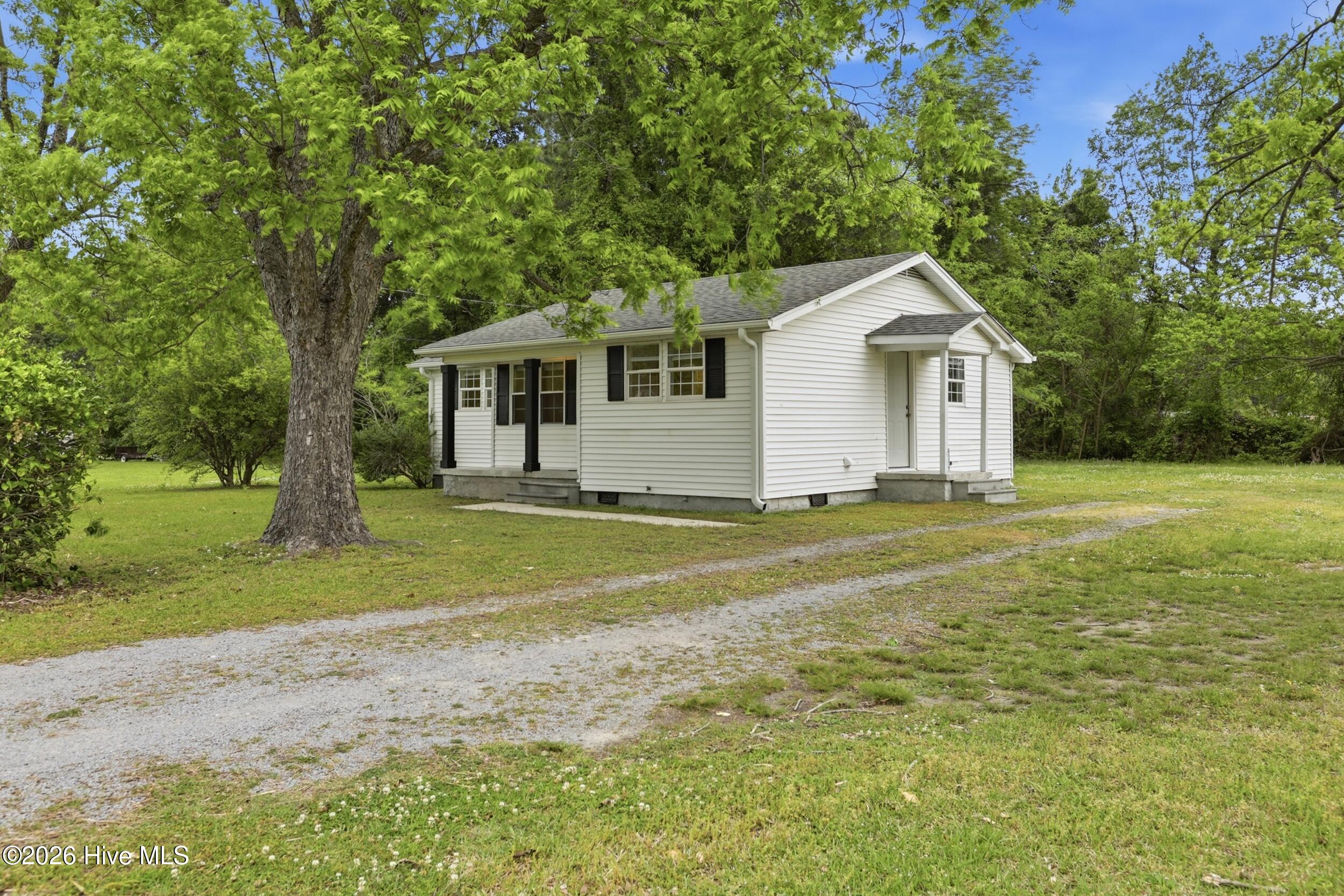 1633 Anderson Road Greenville, NC 27834 - Photo 4 of 24 5_892a5808