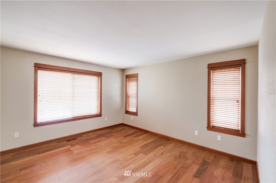 15615 42nd Drive Southeast Bothell, WA 98012 - Photo 22 of 26 Gallery Image 22