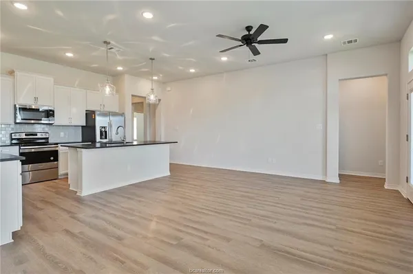 $2,400 | 3124 Tarleton Court, Bryan, TX 77808