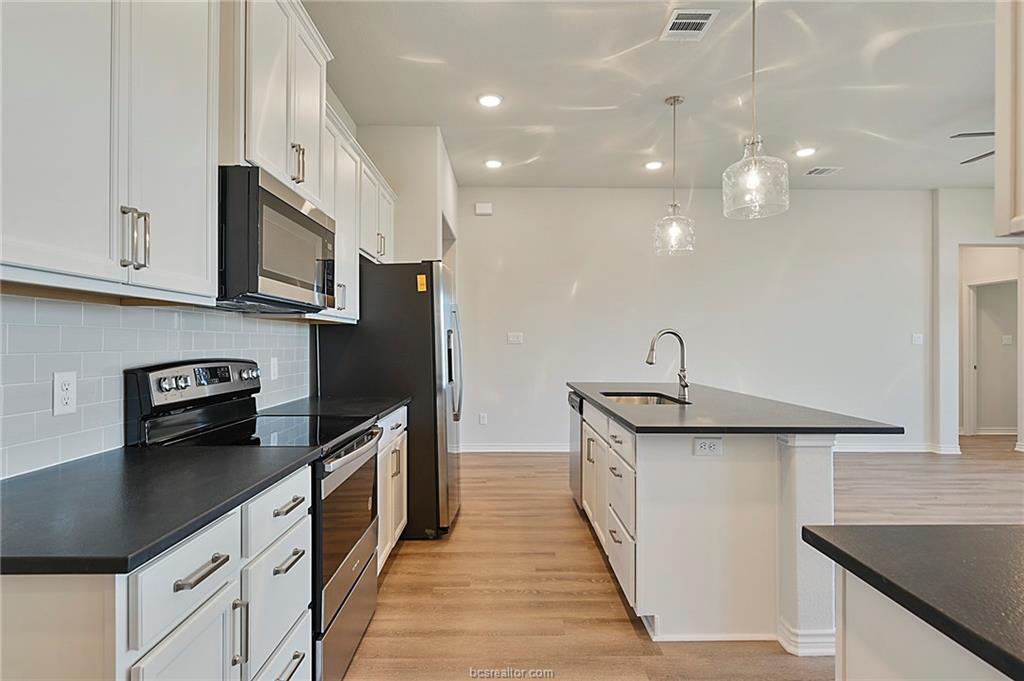 3124 Tarleton Court Bryan, TX 77808 - Photo 8 of 22