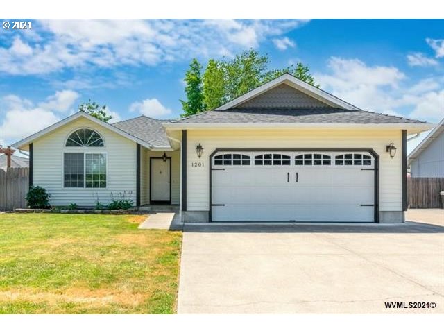 1201 Walker Road Lebanon, OR 97355 - Photo 1 of 32 Gallery Image 1