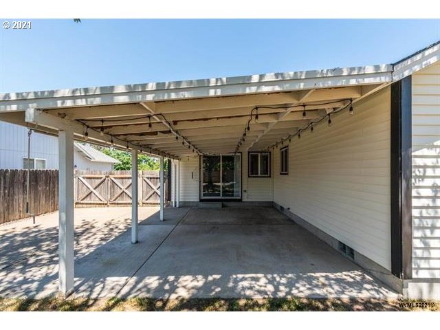 1201 Walker Road Lebanon, OR 97355 - Photo 24 of 32 Gallery Image 24