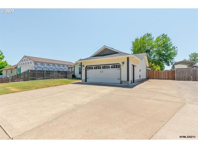 1201 Walker Road Lebanon, OR 97355 - Photo 27 of 32 Gallery Image 27