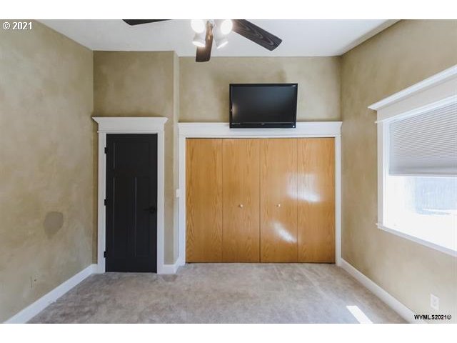 1201 Walker Road Lebanon, OR 97355 - Photo 6 of 32 Gallery Image 6