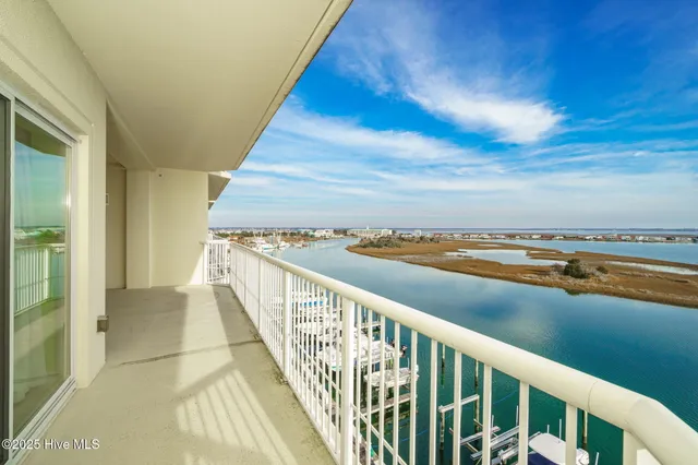 $670,000 | 100 Olde Towne Yacht Club Road, Unit 512, Beaufort, NC 28516