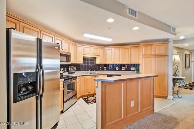 $670,000 | 100 Olde Towne Yacht Club Road, Unit 512, Beaufort, NC 28516