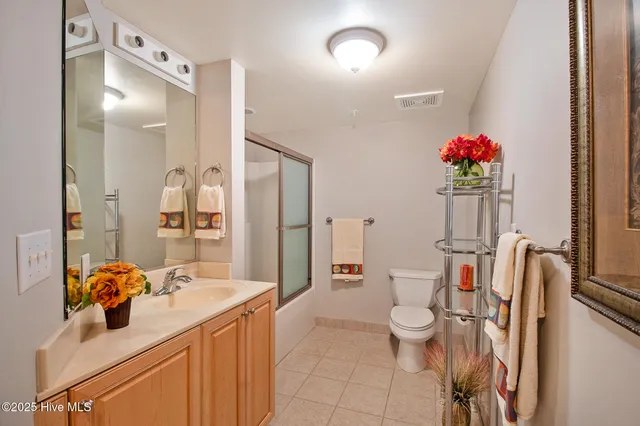 $670,000 | 100 Olde Towne Yacht Club Road, Unit 512, Beaufort, NC 28516