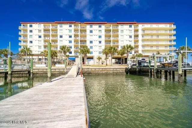 $670,000 | 100 Olde Towne Yacht Club Road, Unit 512, Beaufort, NC 28516